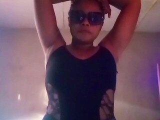 Hony Nigerian girl touching herself on a live video