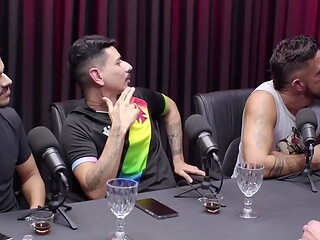 Foda a tr&ecirc_s ao vivo no podcast - o Dotado, o leiteiro e o leitado no FCKcast #6