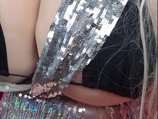 Susi is pantystuffing her big pussy