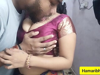 Hot Indian Desi Bhabhi Ki Saree Utha ke Chudai. Indian Desi Bhabhi Saree Sex Video.