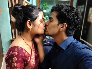 Telugu wife fuck With Romantic Kiss Video