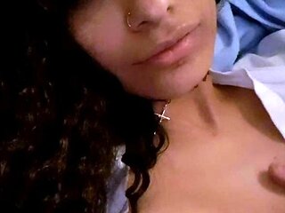 Amateur Pussy Masturbation Close Up On Webcam