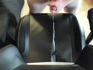 MASSIVE CUMMM SPRAYYY
