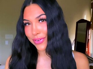 Love Chat Big Boobs Brunette Masturbating For Cam