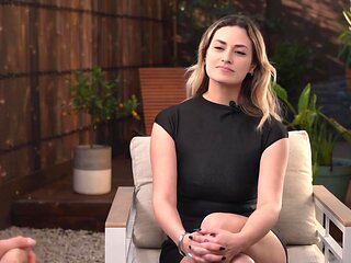 An improvised show that ends in an exceptional orgy... - Jacquie et Michel TV