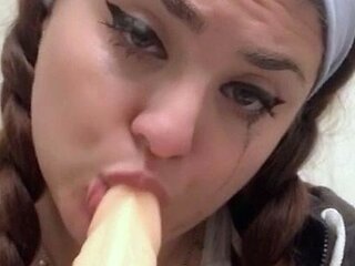 Lovely Amateur teen brunette masturbating outdoor