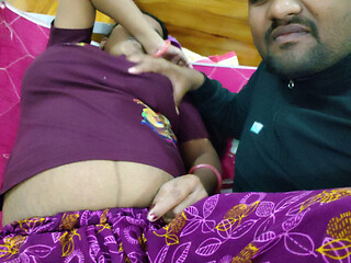 Desi bhabhi boobs sucking romantic desi video.