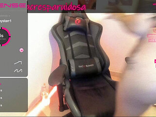 Alesya Hampton Cale&ntilde;ita Arrecha being strongly pleased in her living room