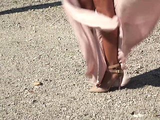 Pretty fashionista seduces while masturbating her clit