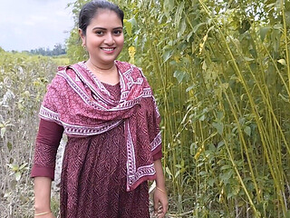 Video of Fucking a Beautiful Desi Girl While Eating Jute