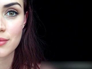 Brunette Solo Webcam Masturbation
