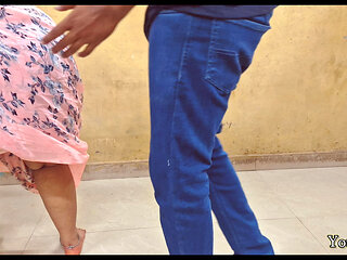 Indian hot bhabhi cleaning the house in hot saree