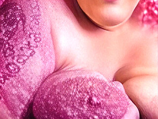 Evening Hour Strippershes a Cick Gripper