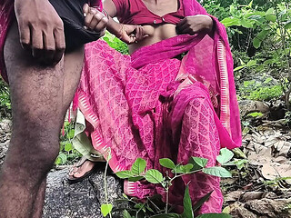 Jungle Mein Apni Biwi Ko Chodte Hue  Desi Bhabhi Ka Romantic Blowjob (Xtremee)