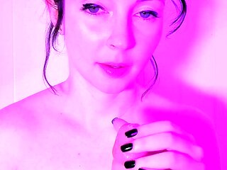 Lovely Amateur teen brunette masturbating outdoor