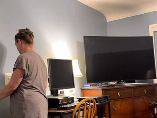 Stepmom Traps Me & Deep Throats My Cock Until I Blast Her Mouth - Sweet Marie