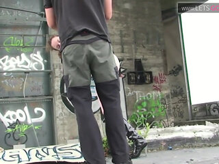 Blonde babe gets bonded and hanged with ropes