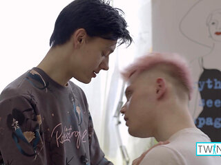 Pink Haired Twink Oliver V Gets Pounded By Brunette Logan S!
