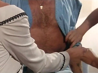 Vintage hairy pussy fucking threesome...cum in mouth