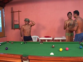 Exclusive video Bareback: Intense gangbang with hot and sexy muscular men