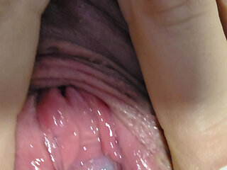 Watch me fingering my fussy filled with CUM