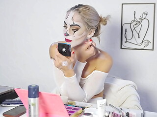 Harley Quinn Makeup Tutorial by Miss Daisy Diamond for Halloween