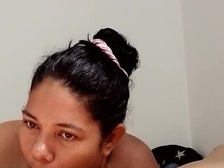 Hermosa Mamadora Profesional
