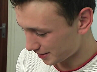 Straight boy 22 year sodl accept to be sucked by a gay