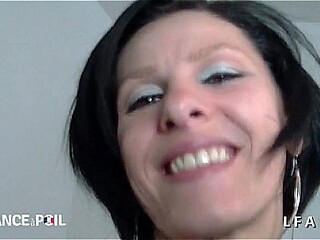 French mom increases the heat with intimate touch