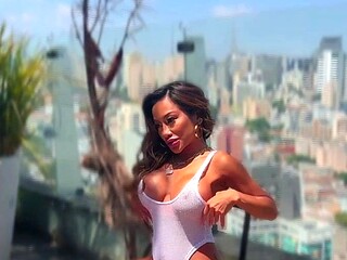 Natural busty asian babe outdoor banging