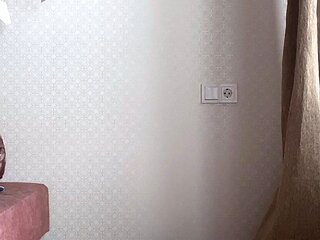 Cute amateur webcam teen girl toying pussy on webcam