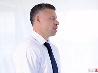 Exploring the big booty in one super steamy video