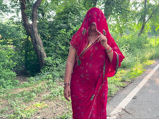 Dost ki unsatisfied bibi fucked by me bhabi jungle me akeli lift deke sex done hot Hindi viral video