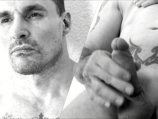 jerking off - cock and face til cumshot