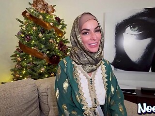 Student seduces hot wife professor in hijab