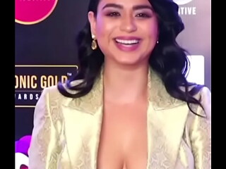 Soundarya sharma hot cleavage
