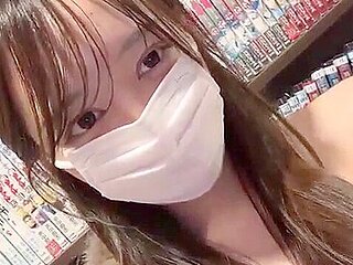 Erotic live chat with cute beautiful girl