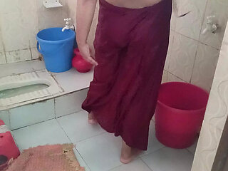 Bhabhi Dress Change in washroom i record this video