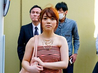 Lusty Japanese model Mari Motoyama impaled in the missionary pose