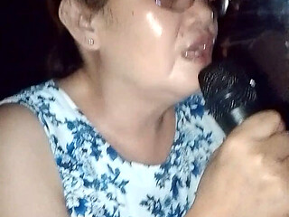Bonding time coz her day off we sing together.