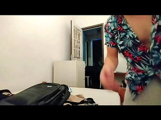 I Went to Belo Horizonte and Showed off on the Street in Front of the Bar at Night on the Balcony of