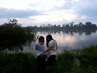 Amateur outdoor fuck from dawn to dusk