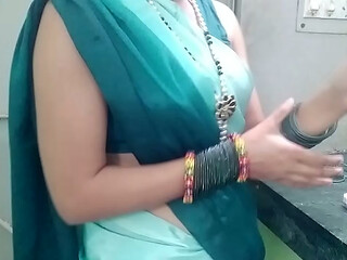 Sasur ji ke lund peene ko tadapri bahu