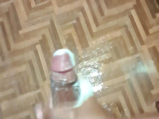 Girlfriend gives handjob in bathroom