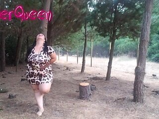 Sexy Stepmom Show Her Leodress Outdoors
