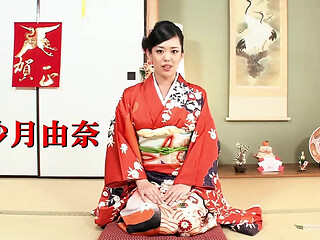 Kimono-clad Asian brunette gets creampied during sensual intercourse