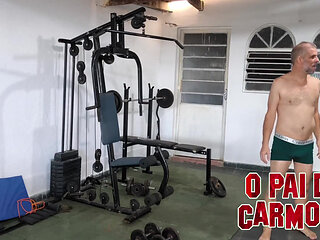 Training Naked and Carmona Saw