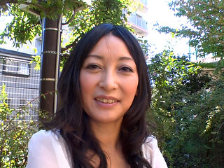 H084G02 The real foolishness of a mature woman in her fifties with beautiful looks and friendly characters