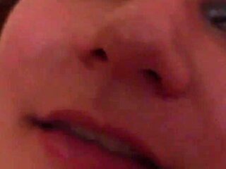 Two brunette lesbians who want to play with their pussies that are eager for extreme fisting