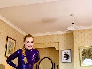 Solo girls masturbate until orgasm for